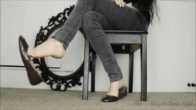 M - Shiny Brown Ballet-flats Jeans Sitting Shoeplay .mp4