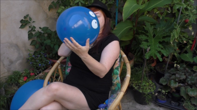 Funny blue balloon