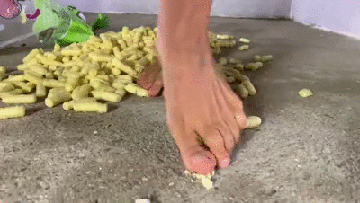 Sneakergirly - Celia Crushing some Corn Chips
