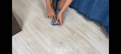 Kiffa Wiggling toes in blue sandals - JOI