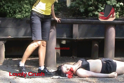 Lady in Golf shoes tramples girl (Payback1-C2) (0225)