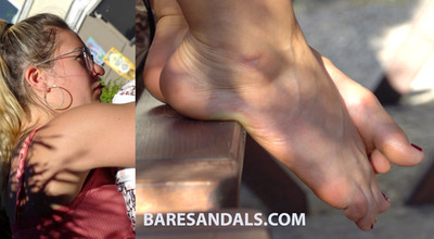 Barefoot on the restaurant bench - Video update 13022