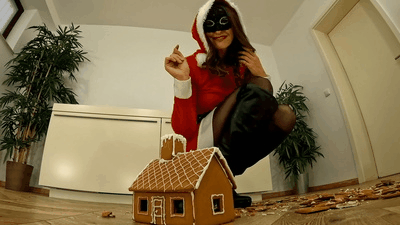Giantess Santa haunts a tiny village