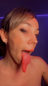 Come here, lick my long tongue