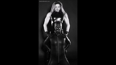 DOMINA AND SLAVE PHOTOSLIDE SHOW