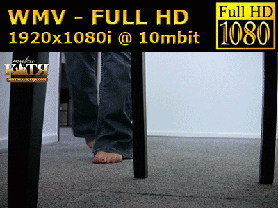 04-010 - Fussfetish Voyeur unter meinem Schminktisch (WMV - FULL HD - High Definition)